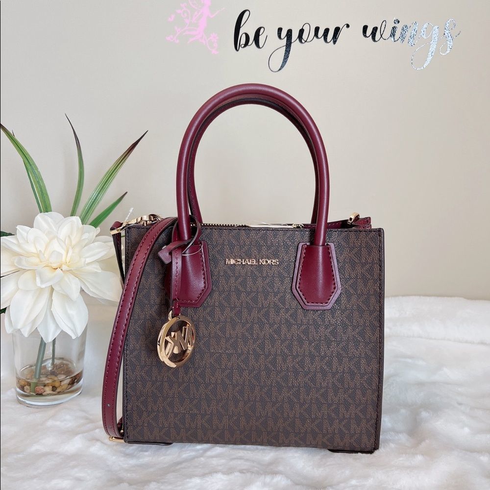 Michael Kors Medium Mercer Messenger Crossbody Bag